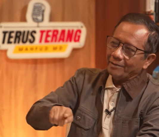 Mahfud Bongkar Modus Ekonomi & Sindir Luhut Lewat Purbaya: “3,5 Ton Emas dalam Satu Kasus”